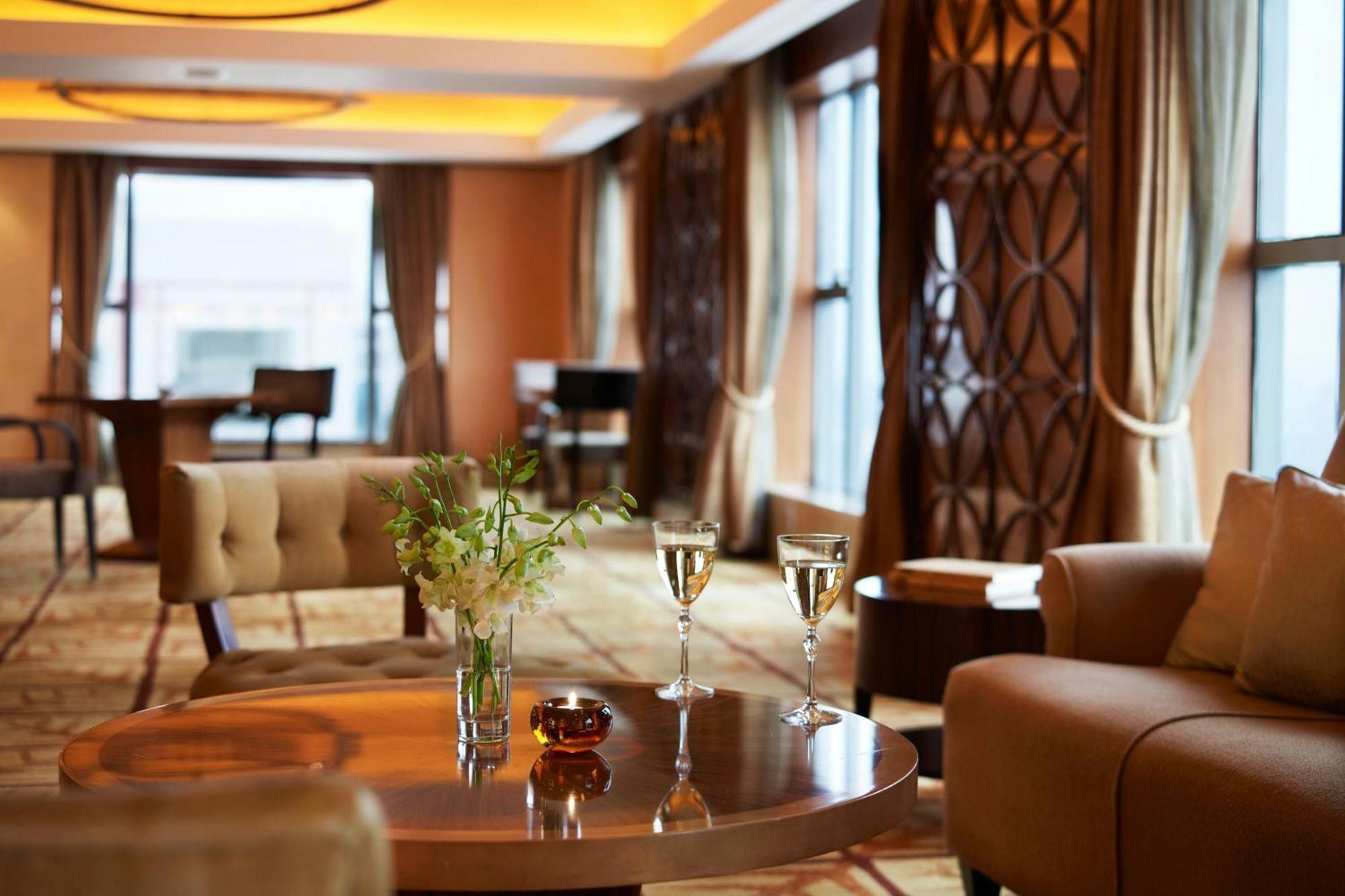 Sheraton Ningbo Hotel - Tianyi Square Bagian luar foto